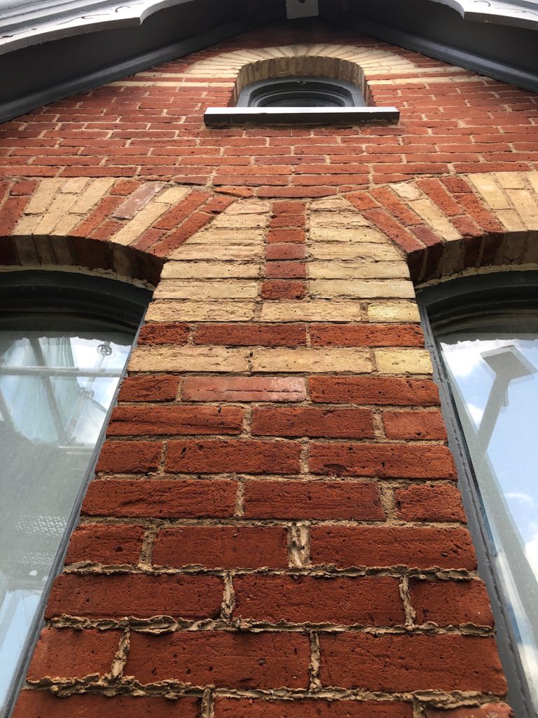 lime mortar pointing on victorian facade